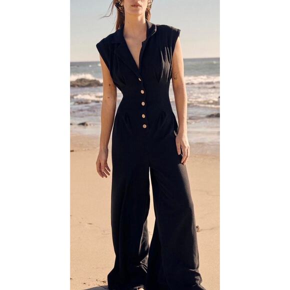 We The Free Pants - Free People Beach Black wide leg jumpsuit sleeveless V Neck button cutout XS